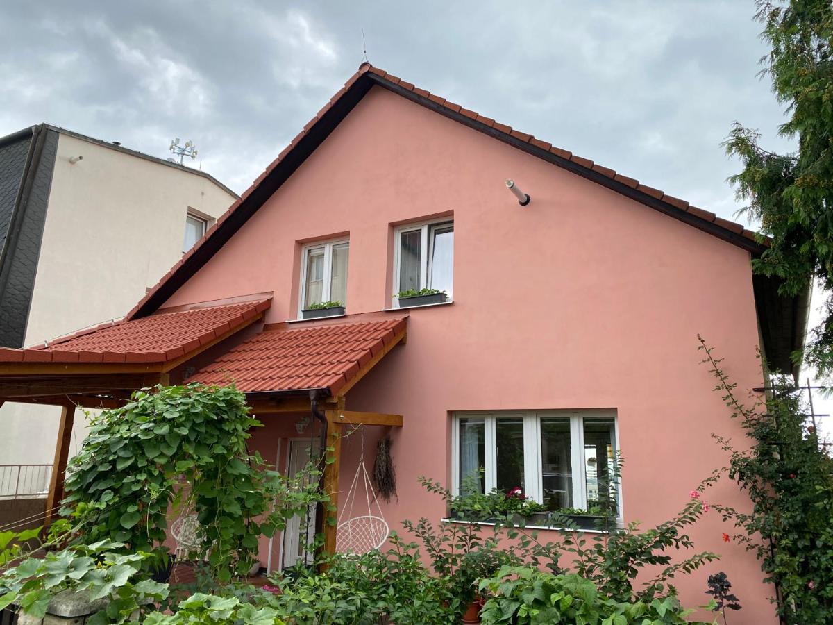 Top Of The Hill Villa Prague Ngoại thất bức ảnh